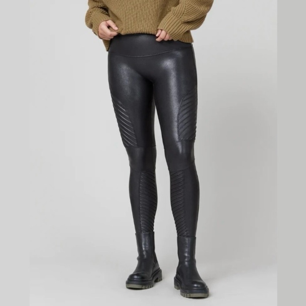 Spanx faux leather moto leggings. 🖤
